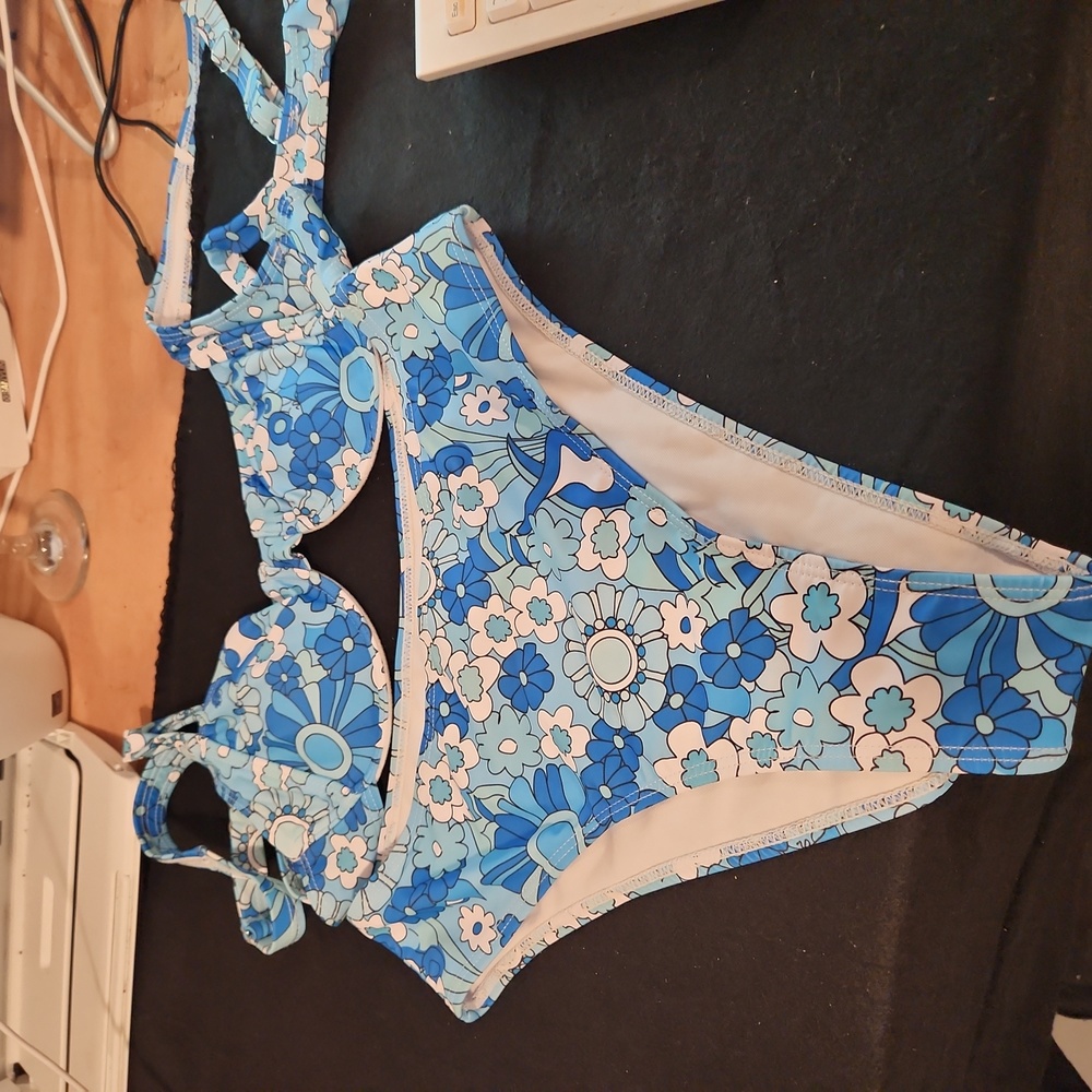 Bathing suit